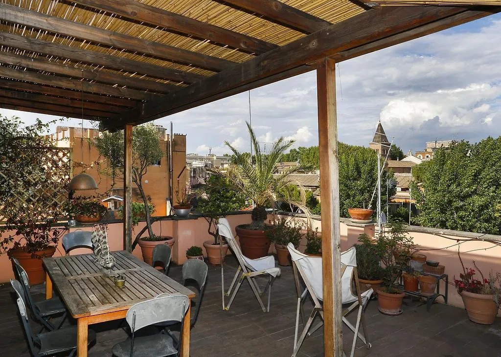 Trastevere Split Level Terrace Apartment - Top Collection Rome Italy