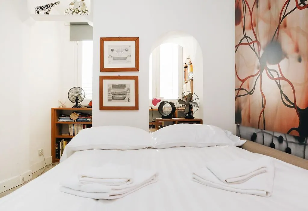 Trastevere Split Level Terrace Apartment - Top Collection Rome Italy